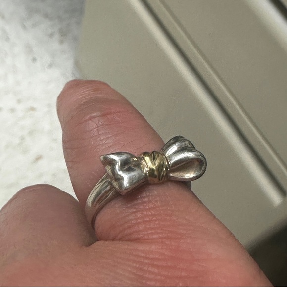 Tiffany & Co. Silver Bow Ring - Picture 4 of 6